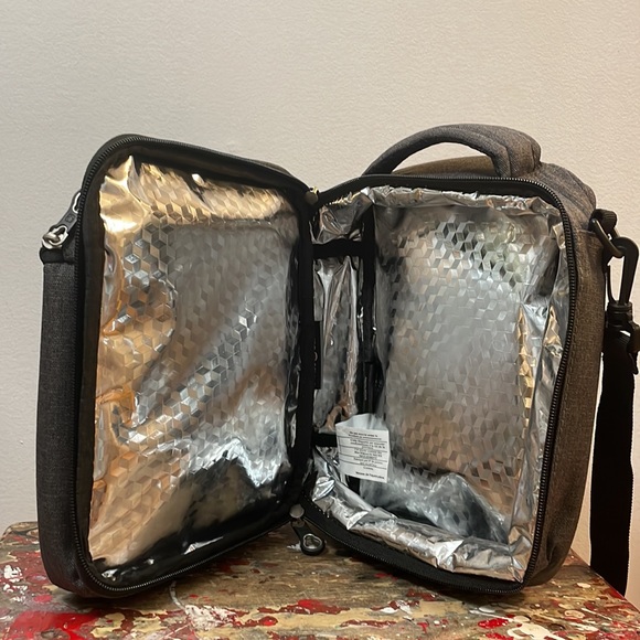 Never Used SwissGear Insulated Cooler Lunch Bag - Picture 13 of 15